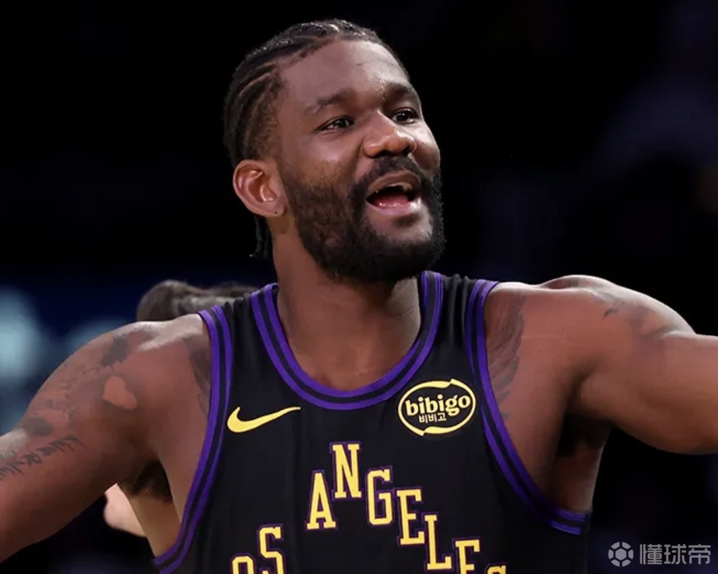 ESPN：湖人嘗試增強艾頓自信心，特意為他定制T恤&水壺貼激勵標語